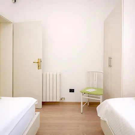 Moderne Fewo Direkt An Der Adria Mit 2 Pools, Klima, Wlan, Balkon Mit Meerblick Und Schonem Grillbereich *
